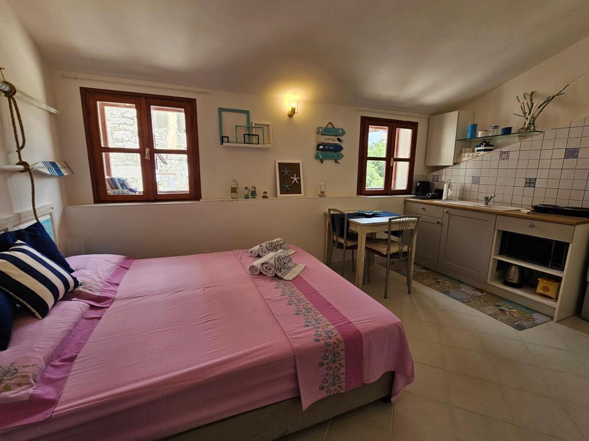 Studio Mare Fuori With Terrace Ровинь Экстерьер фото